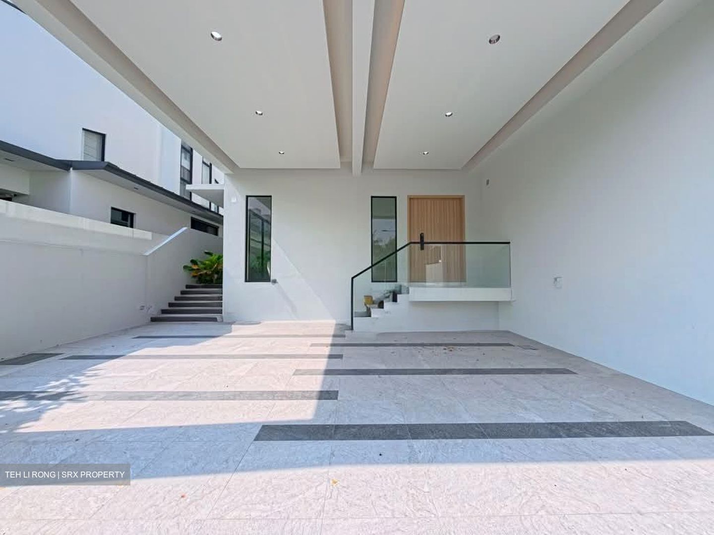 Lucky Hills (D16), Terrace #604570481